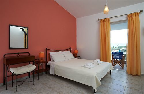 Irene Studios Hotel Evia Buitenkant foto